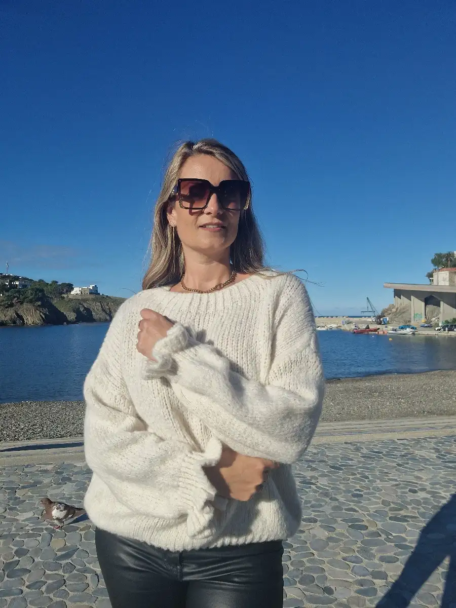 Pull col rond manches vagues écru