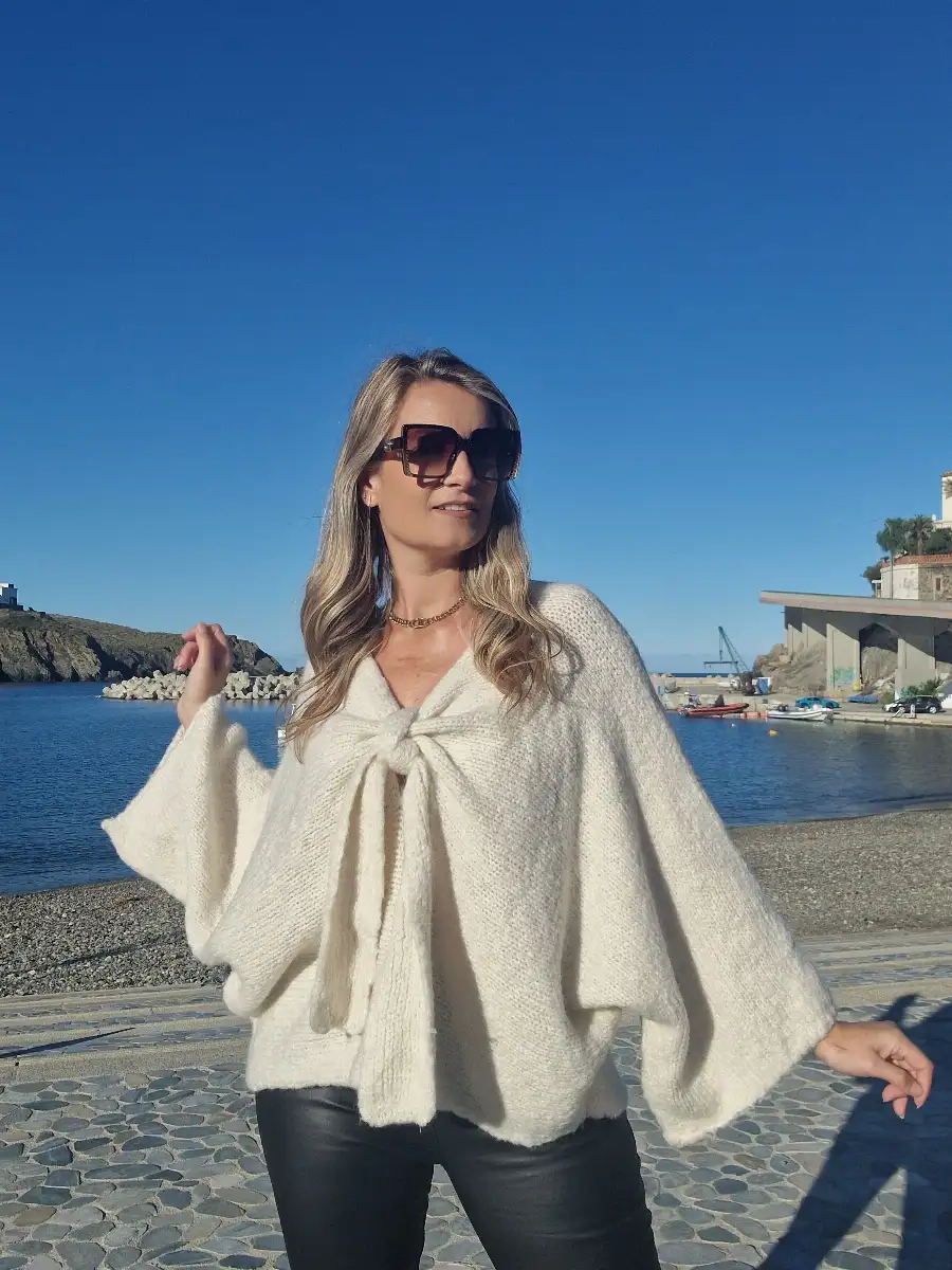 Pull gros nœud écru