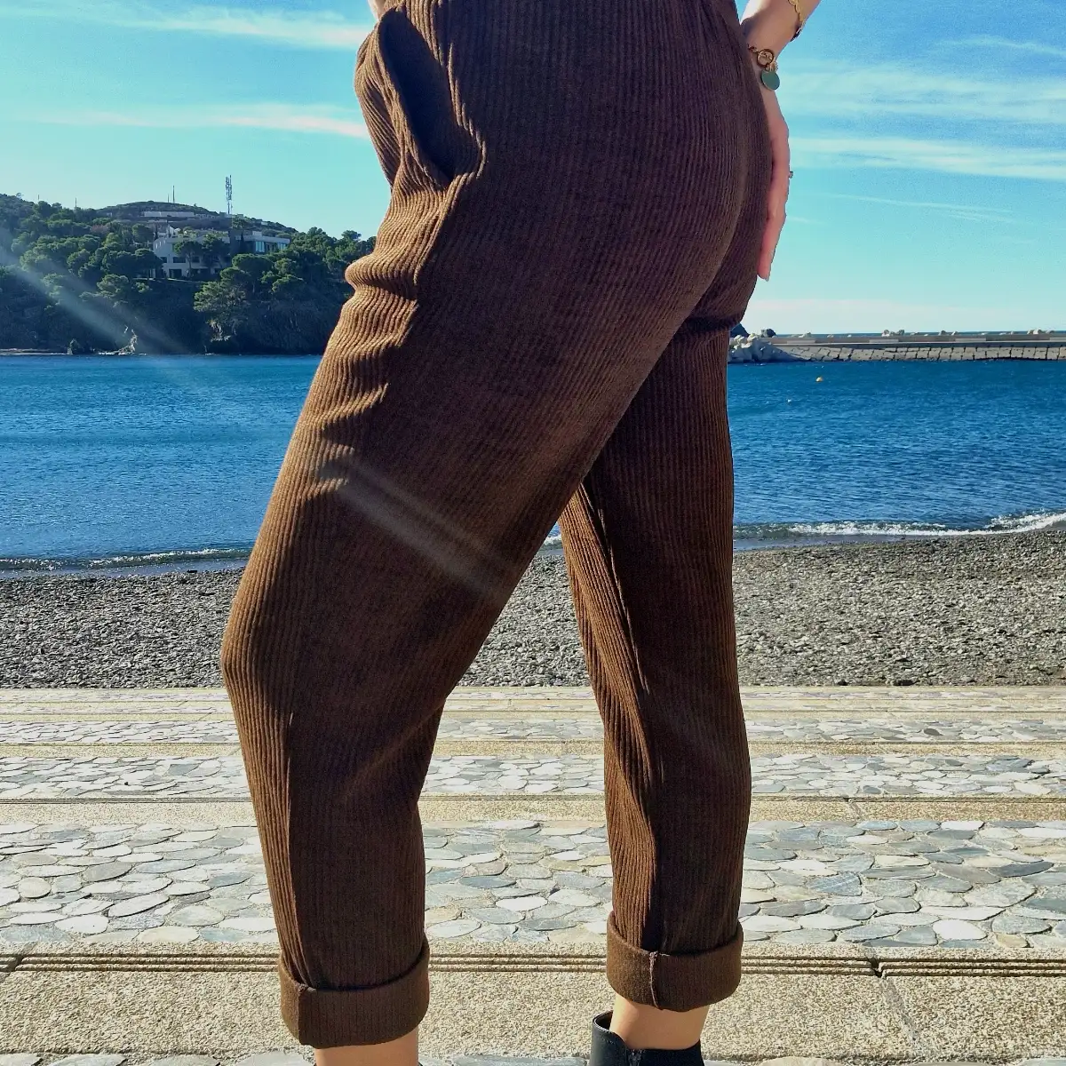 Pantalon mum velours souple marron