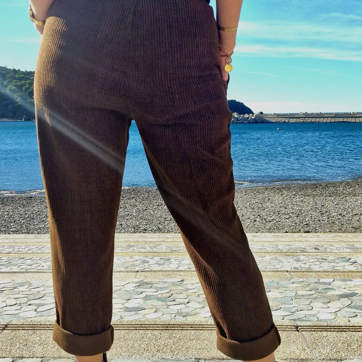 Pantalon mum velours souple marron