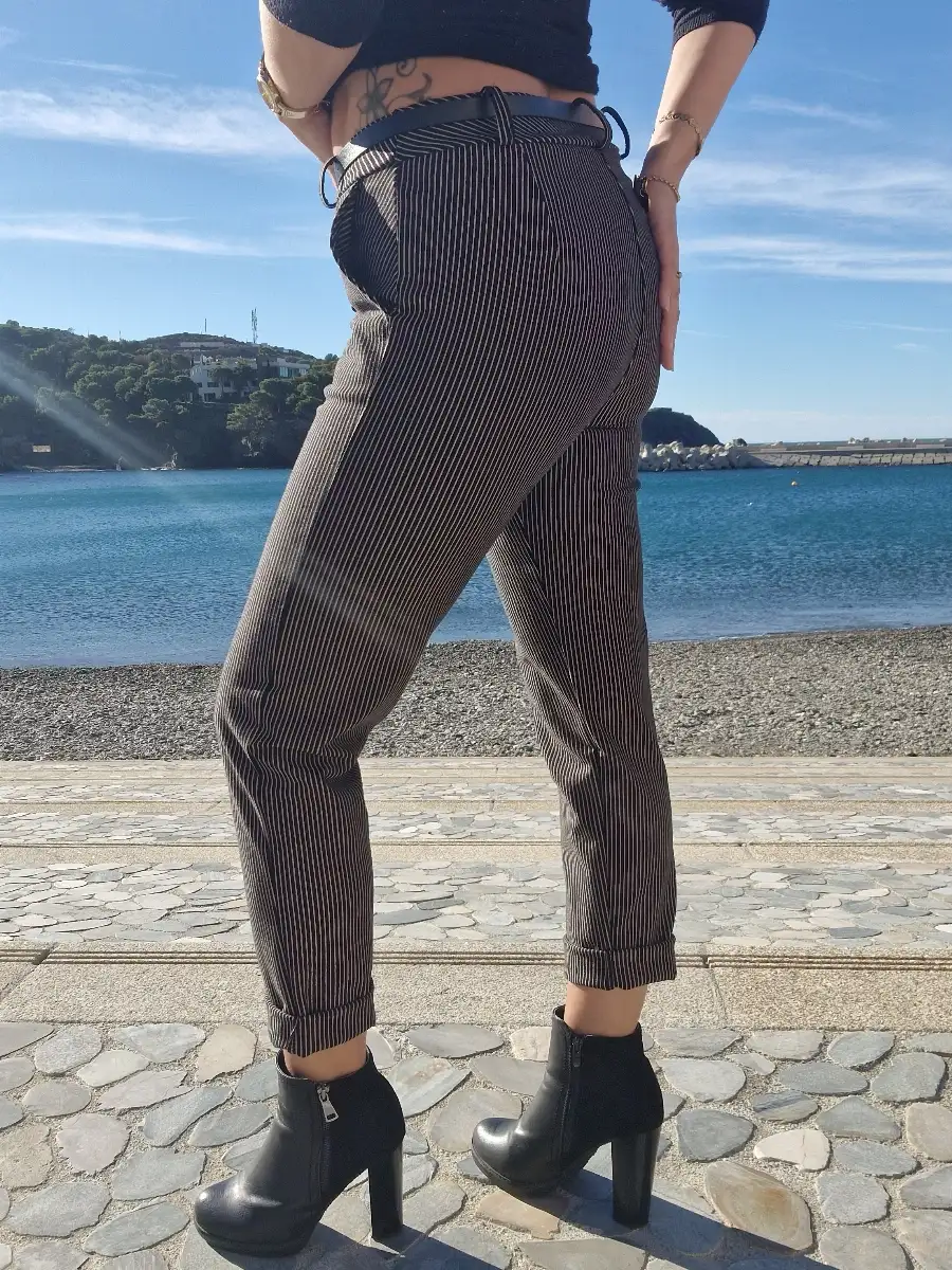 Pantalon stretch rayé